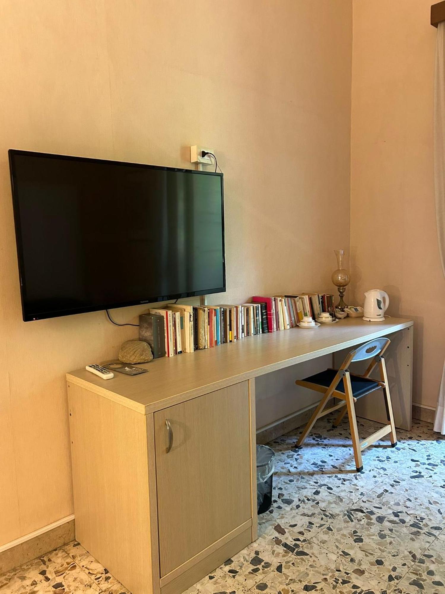 Bed And Books Bed & Breakfast คาตาเนีย ภายนอก รูปภาพ