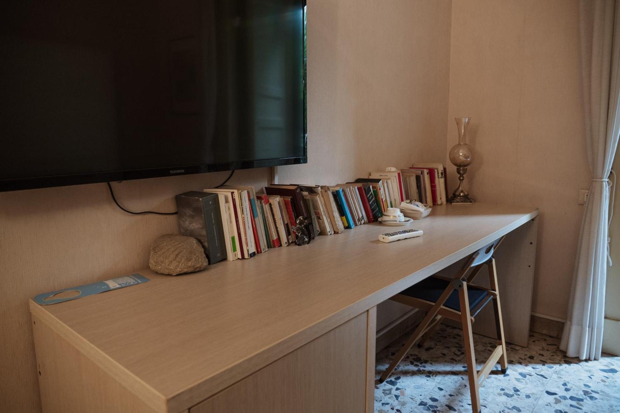 Bed And Books Bed & Breakfast คาตาเนีย ภายนอก รูปภาพ